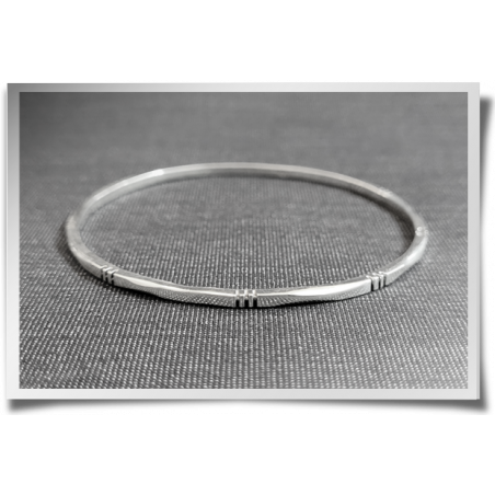 Notched Bangle