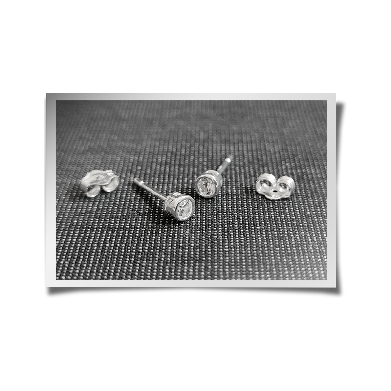 Tubular Zirconia Studs