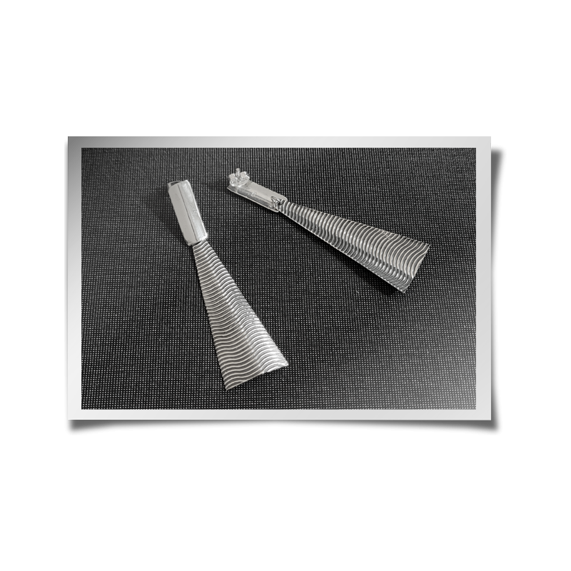 Wavy Triangle Earrings