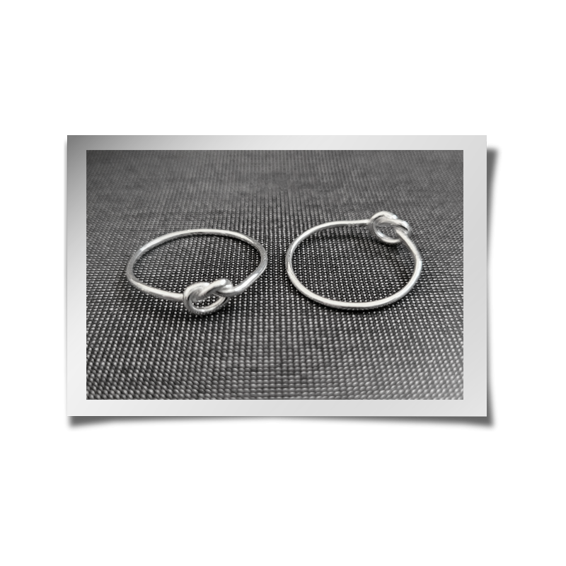 Dainty Knot Ring