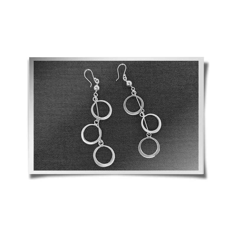 Linked Circle Dangly Earrings