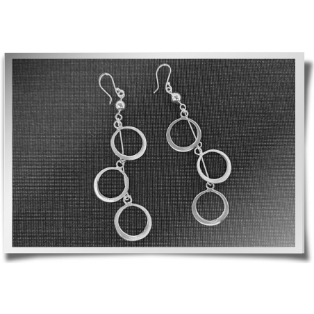 Linked Circle Dangly Earrings