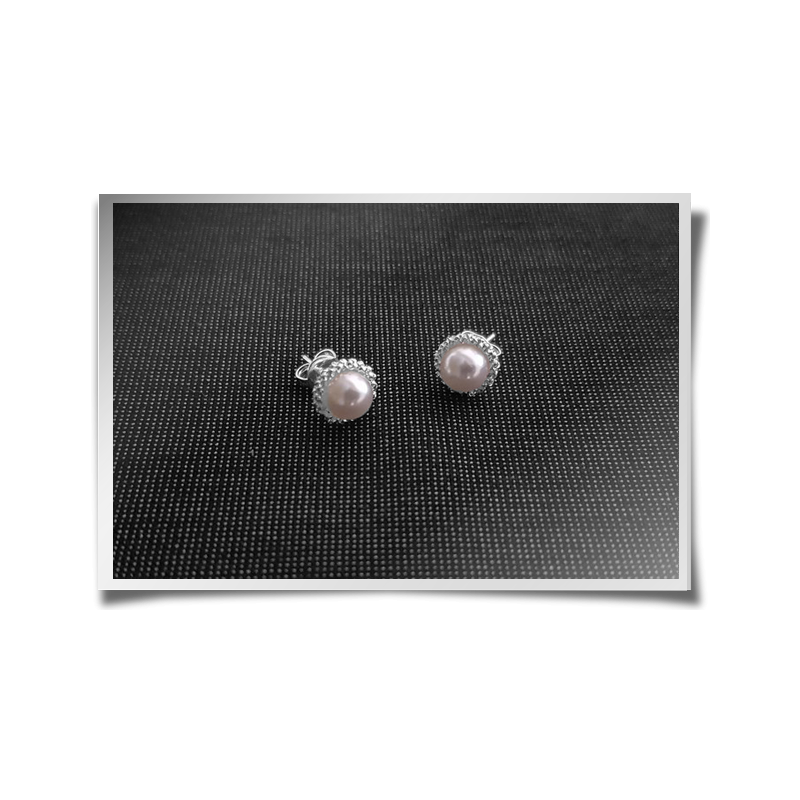 Edged Pearly Studs