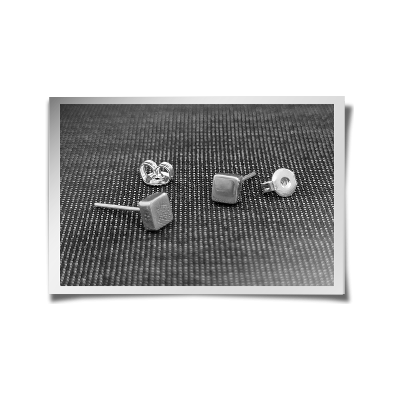 Square Studs - Chunky