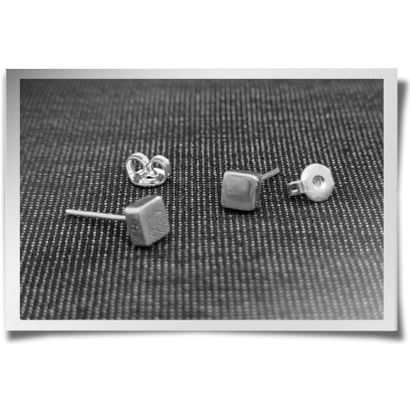 Square Studs - Chunky